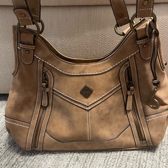 Born Concept.  BOC.  Woman’s leather purse.  Never used. - Picture 2 of 11